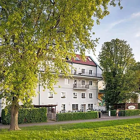 Nibelungenhof 4*