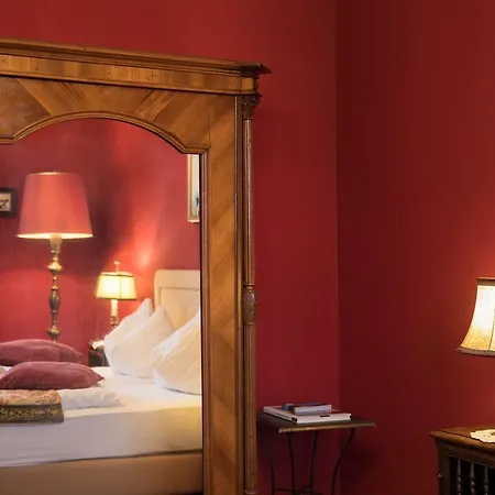 Nibelungenhof 4*