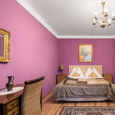 Nibelungenhof 4*
