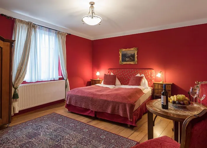 Hotel Nibelungenhof 4*