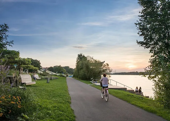 Hotel Nibelungenhof 4*