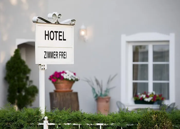 Nibelungenhof Hotel 4*