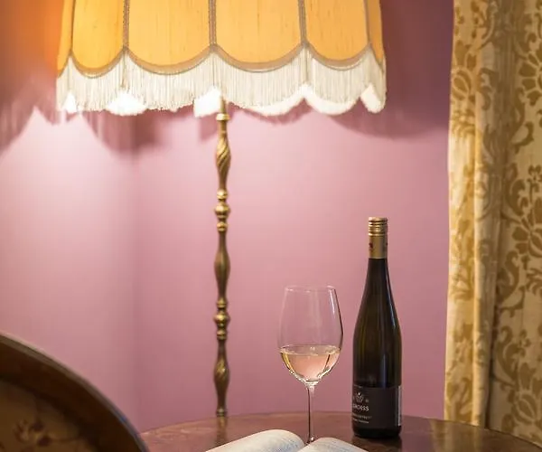 Nibelungenhof Hotel 4*